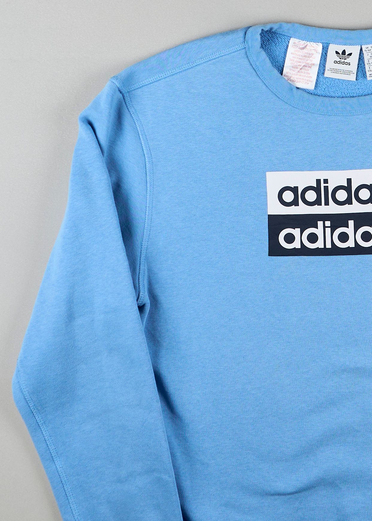 Adidas - Sweatshirts (M)