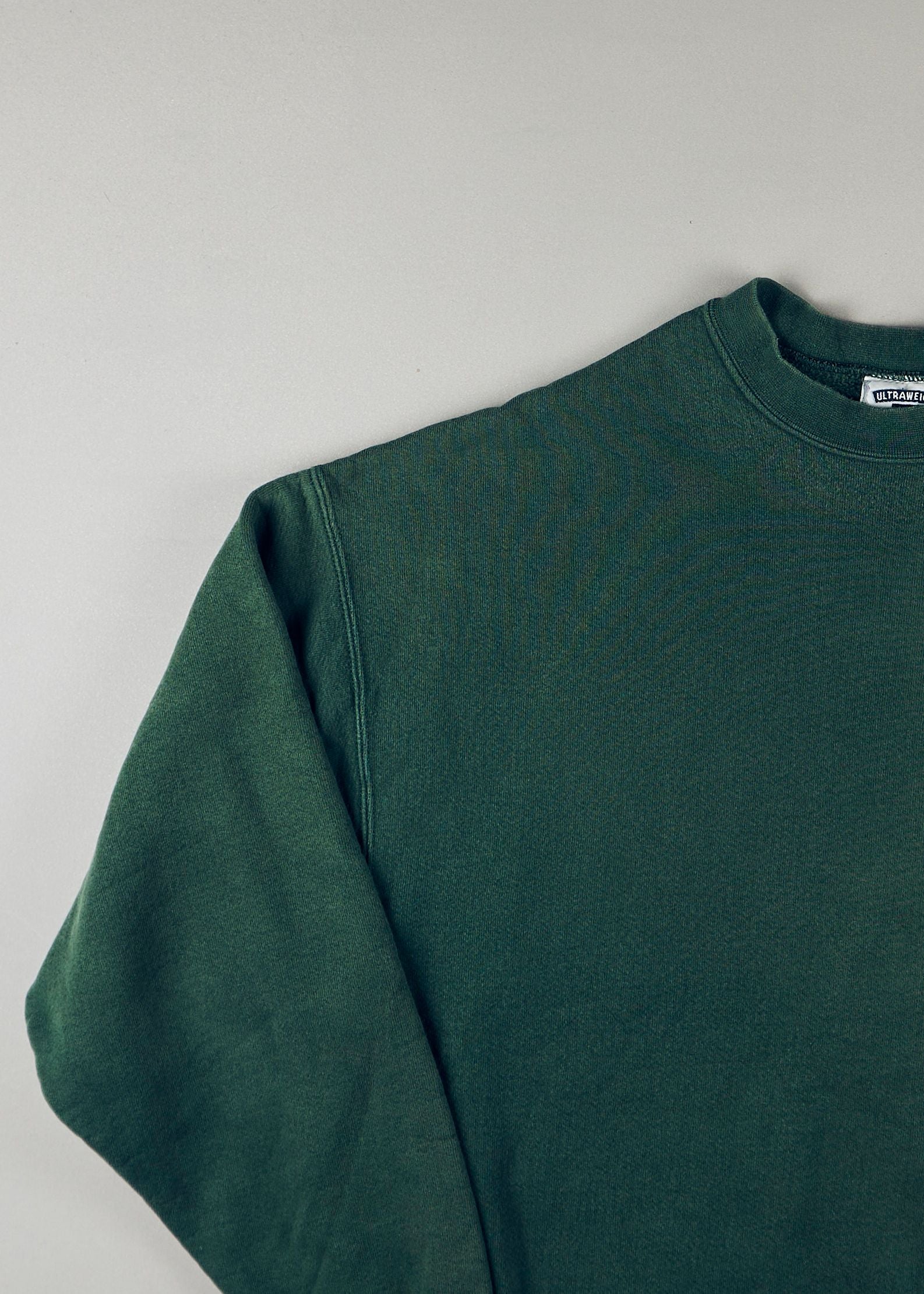 - Sweatshirts (L)
