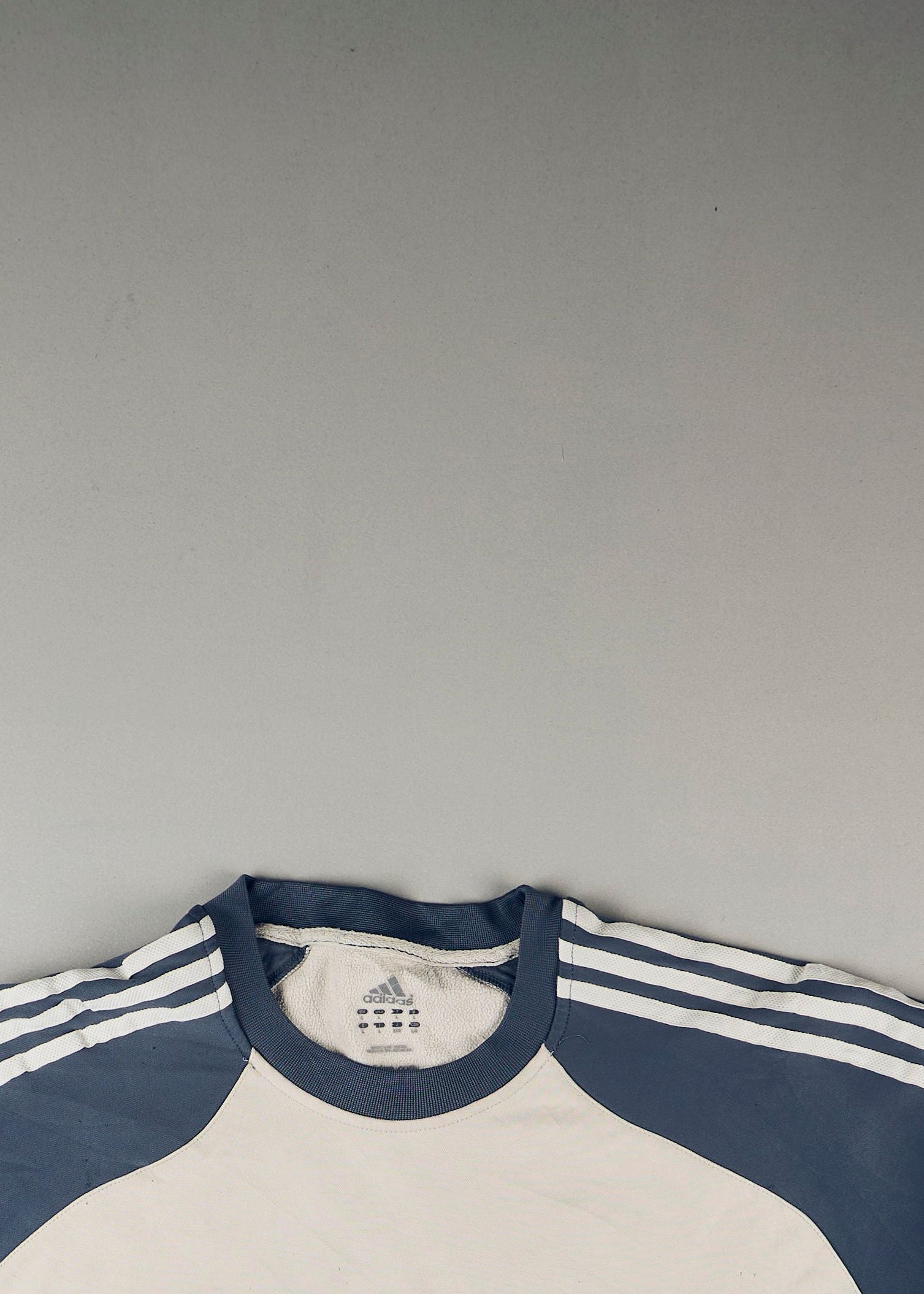Adidas - Sweatshirts (L)