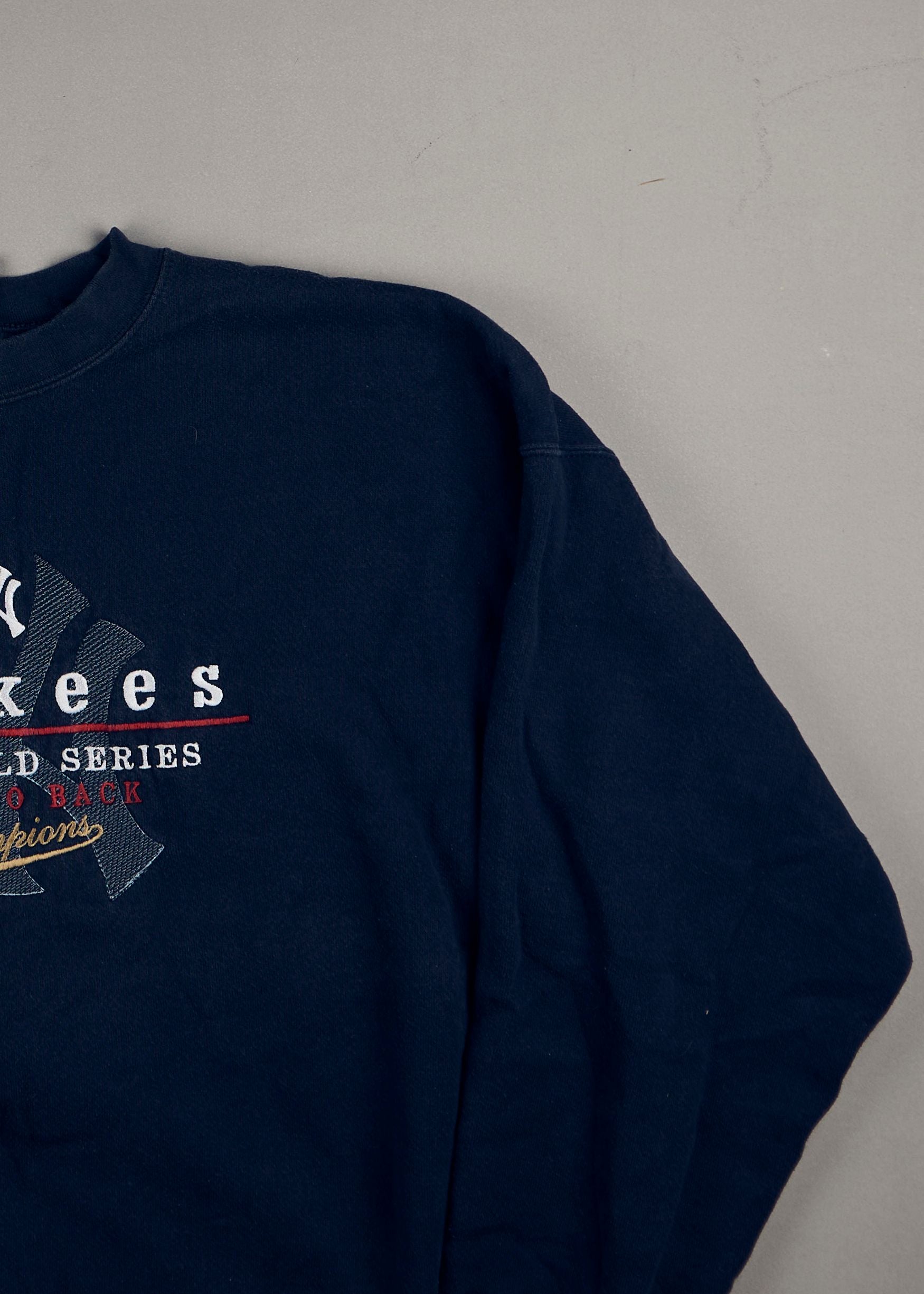 - Sweatshirts (L)