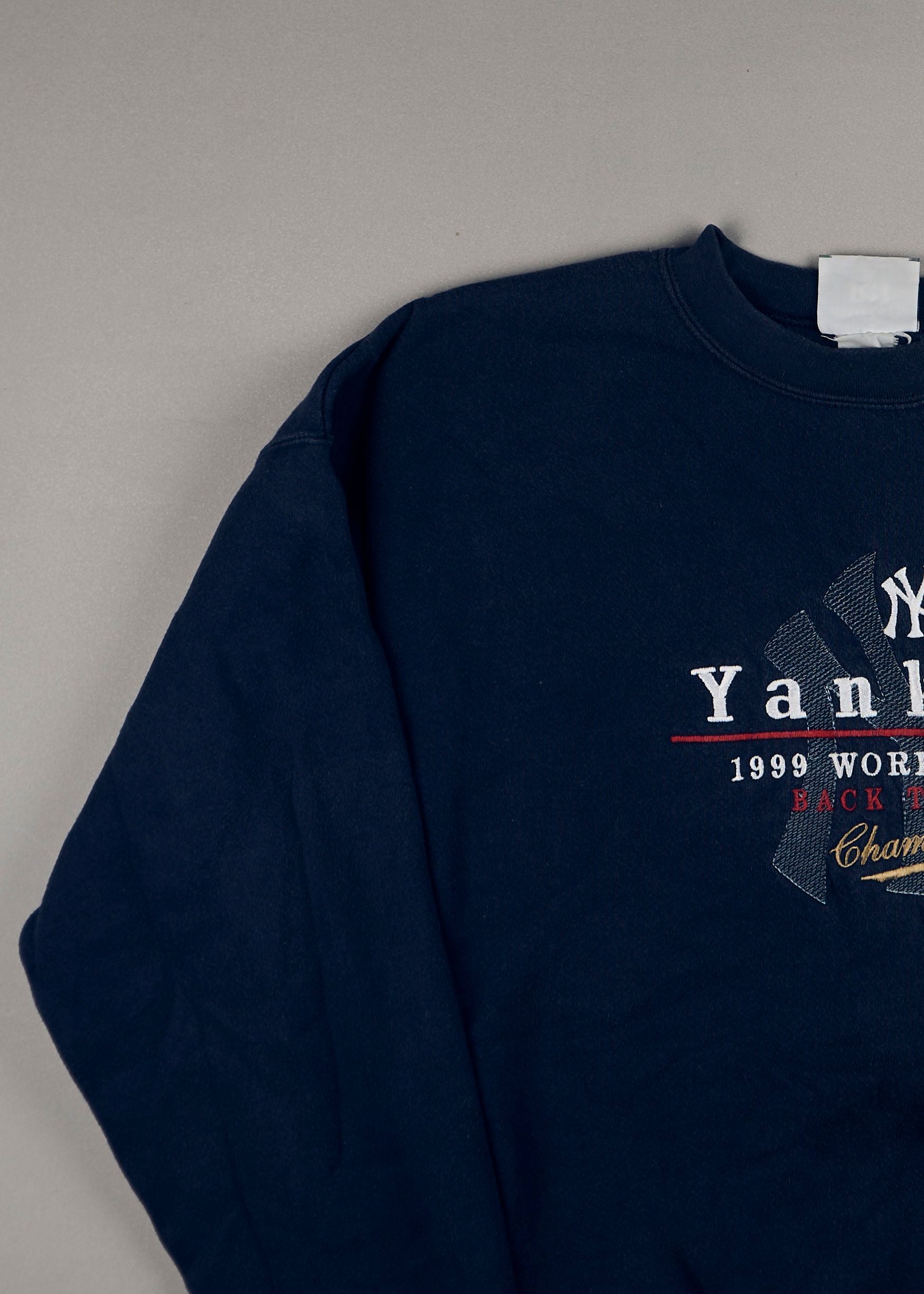 - Sweatshirts (L)
