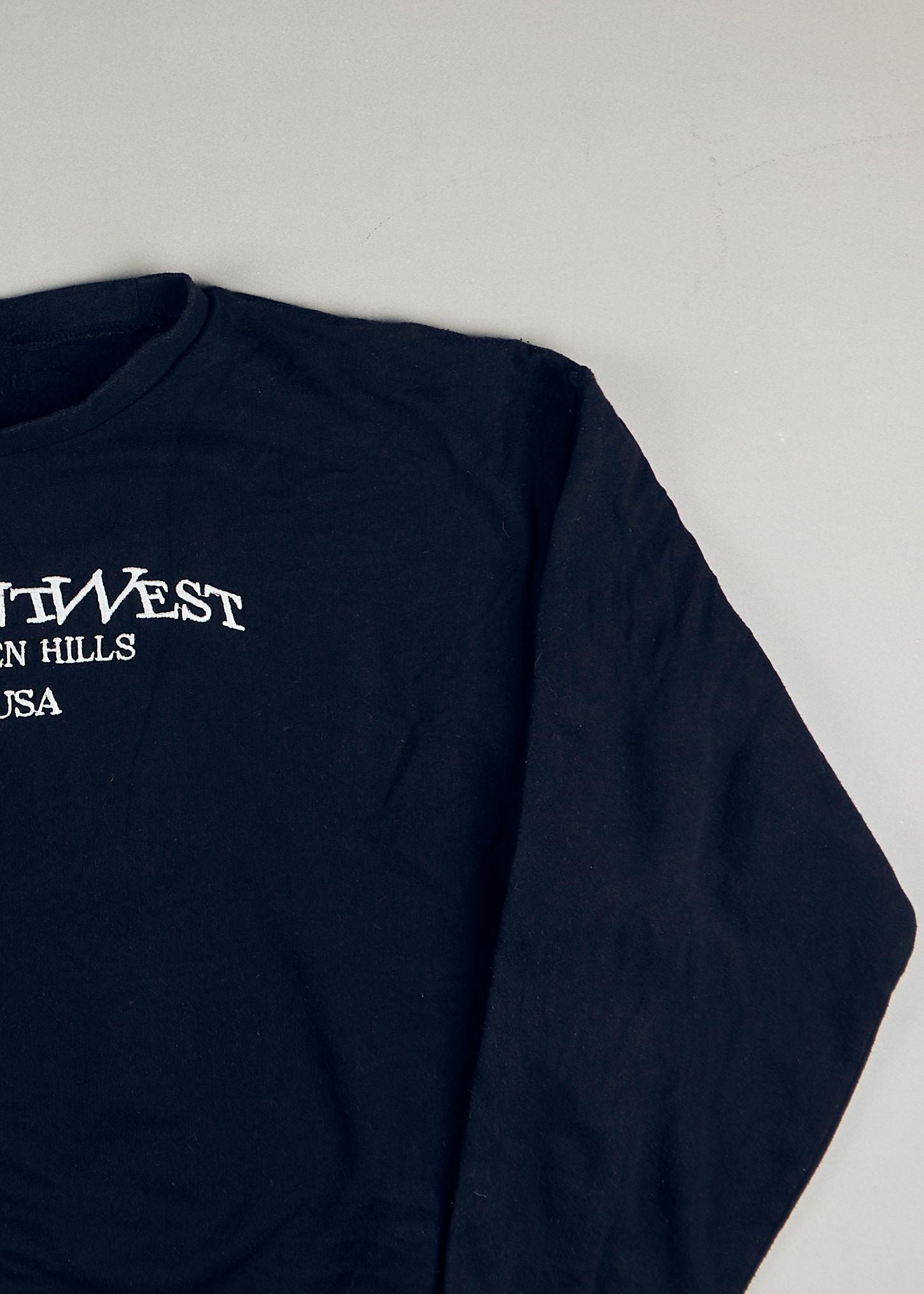 - Sweatshirt (S)