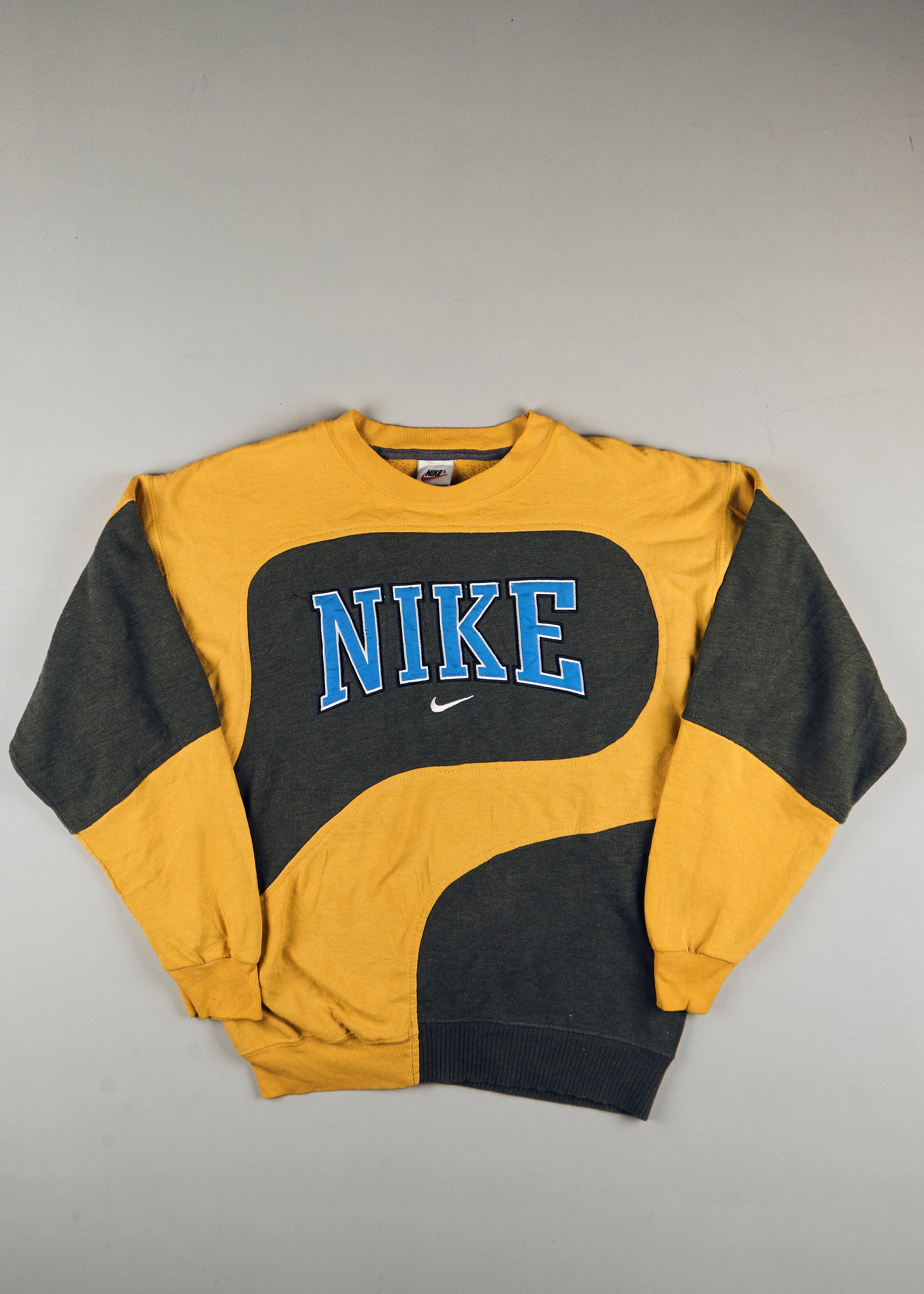 Nike - Sweatshirts (M)